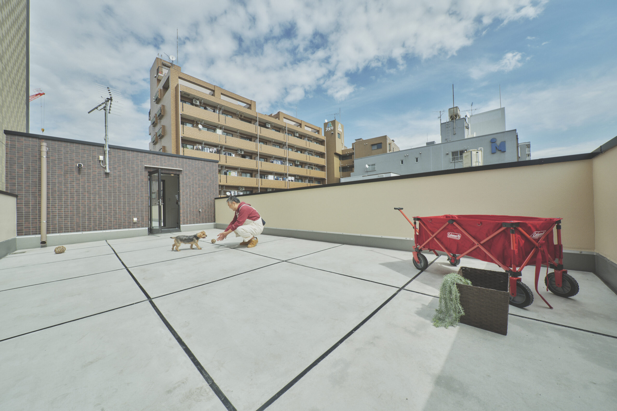 屋上庭園のあるマンションのメリット・デメリット｜東京の屋上緑化・壁面緑化補助金情報も | M-LINE