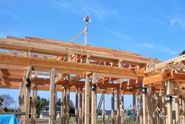 木造建築の耐震性は本当に低い？RC・鉄骨との違いや地震に強い家づくりを解説